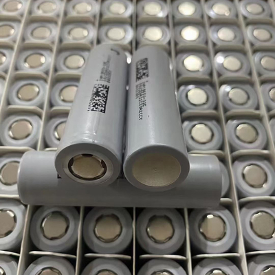 3.7V Standart Silindrik Lityum İyon Hücresi 3200mAh Büyük Kapasite 18650 Lityum Pilleri