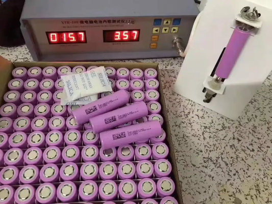 INR18650-26E 2600mAh 3C 1000 Dönem 3.65V Şarj edilebilir Lityum iyon 18650 Pil